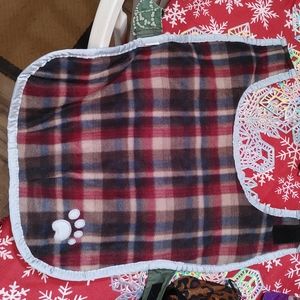 REVERSABLE DOG RAIN COAT/COAT MEDIUM